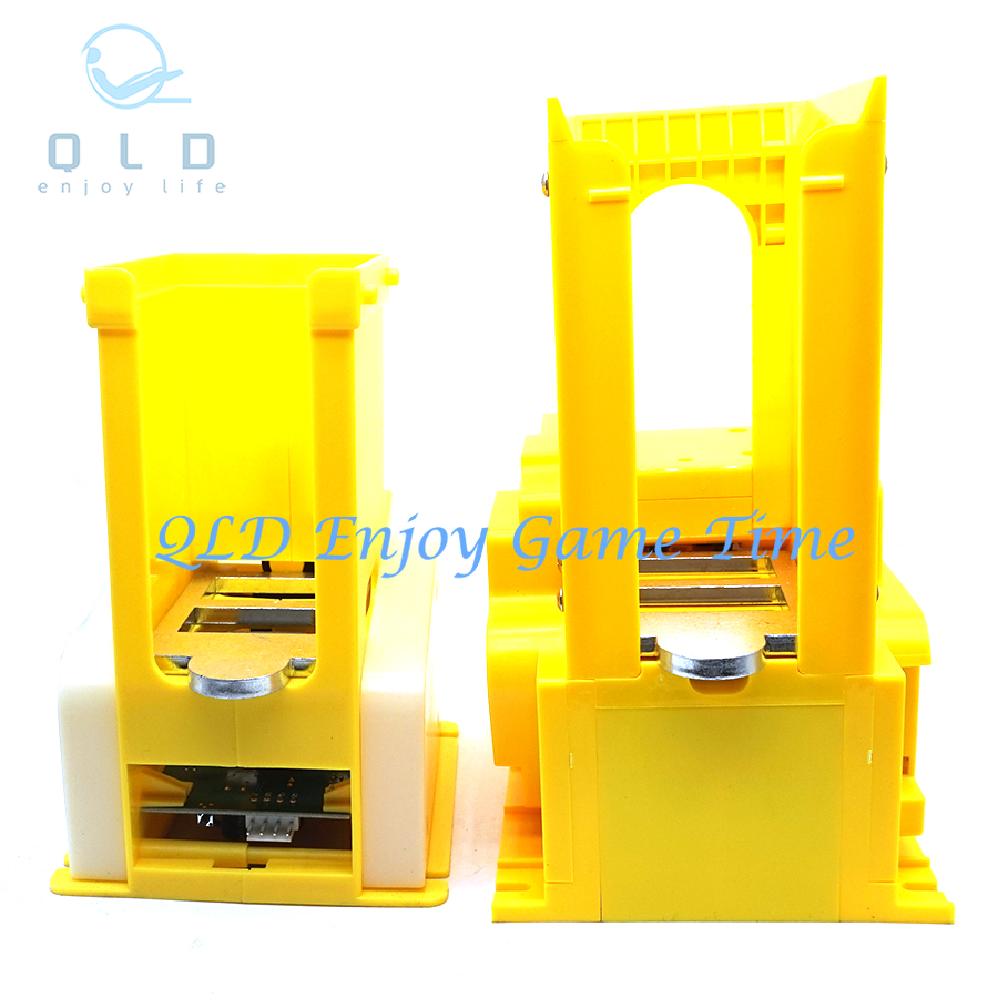 Arcade Card Vending Machine - เครื่องจ่ายบัตรด้วยบัตรแบบหยอดเหรียญยอมรับช่วงสูงสุด 6.3*8.6 ซม. (ความหนาไม่เกิน 1 มม.)